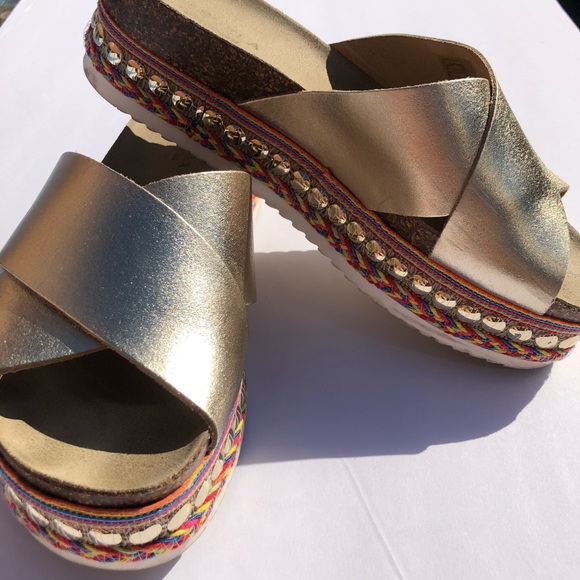 Carvela by Kurt Geiger Kake platform gold sandal - Picture 3 of 13